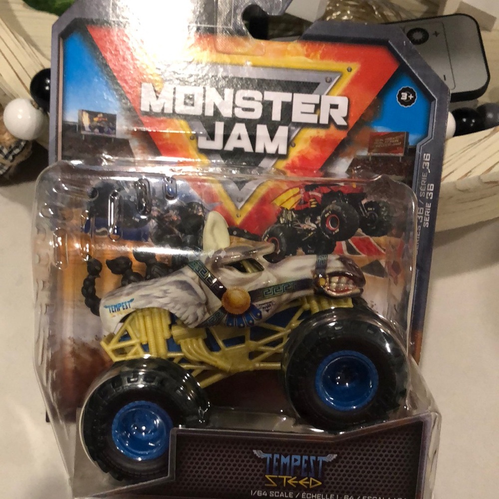 Tempest Steed monster truck